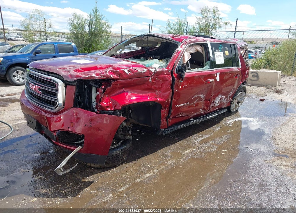 2017 GMC YUKON XL SLT VIN: 1GKS2GKC3HR327085