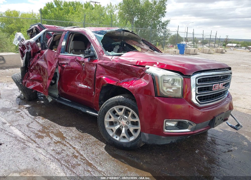 2017 GMC YUKON XL SLT VIN: 1GKS2GKC3HR327085