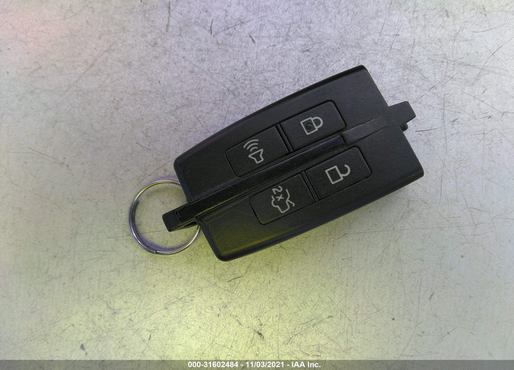 2010 FORD TAURUS VIN: 1FAHP2KT7AG132561