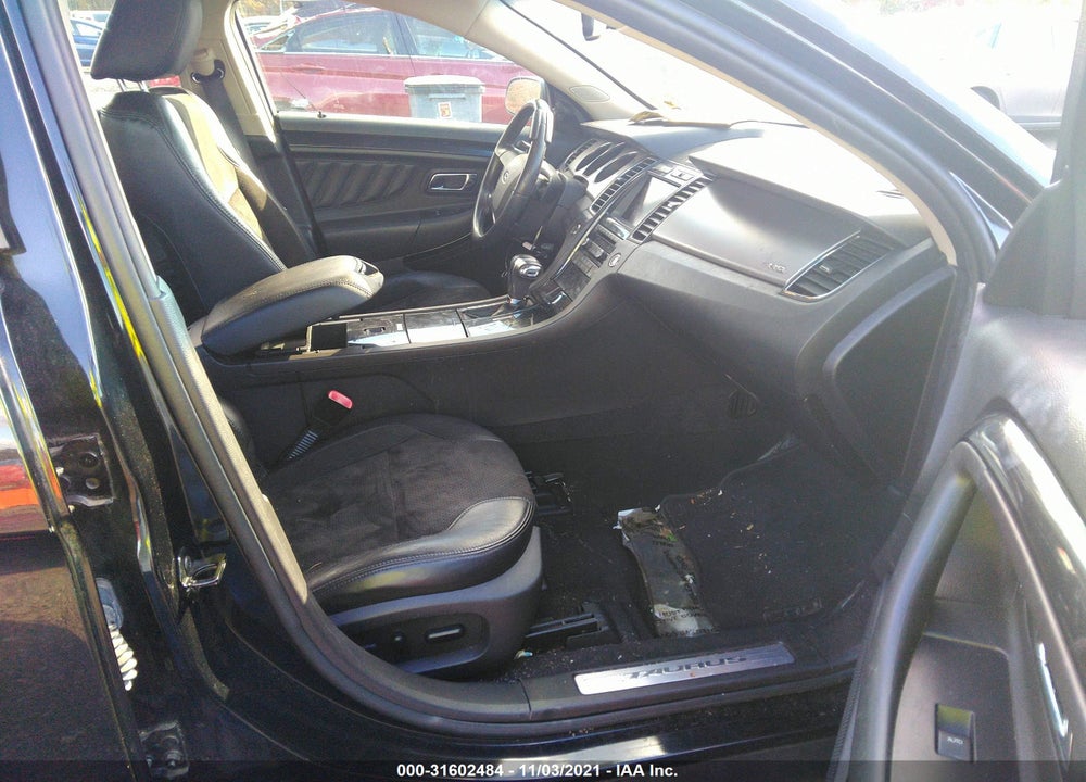 2010 FORD TAURUS VIN: 1FAHP2KT7AG132561