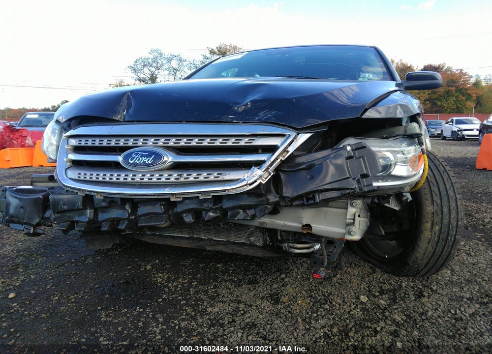 2010 FORD TAURUS VIN: 1FAHP2KT7AG132561