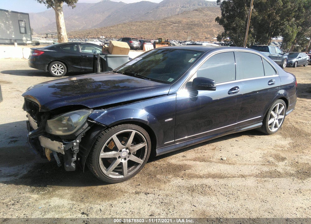 2012 MERCEDES-BENZ C 250 SPORT/LUXURY VIN: WDDGF4HB4CR216630