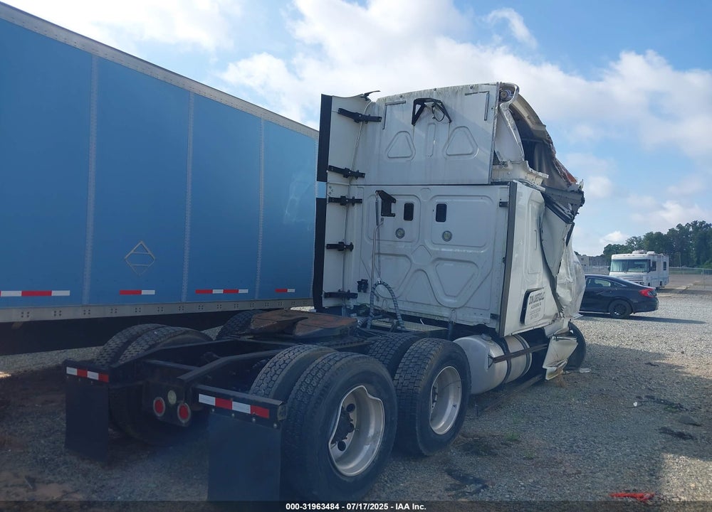 2017 FREIGHTLINER CASCADIA 125 --- VIN: 3AKJGLDR2HSHJ3986