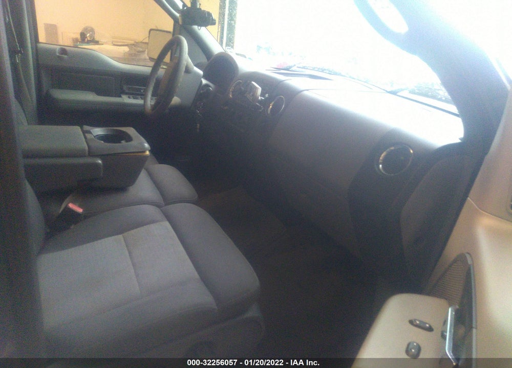 2004 FORD F-150 XLT VIN: 1FTRW12W44KA48222