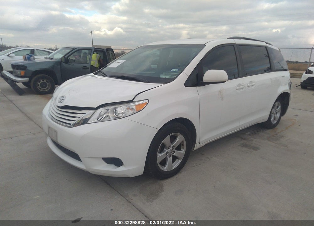 2017 TOYOTA SIENNA LE 8 PASSENGER VIN: 5TDKZ3DC9HS885425