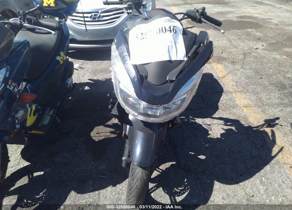 2018 HONDA PCX 150 VIN: RLHKF1807JY301868