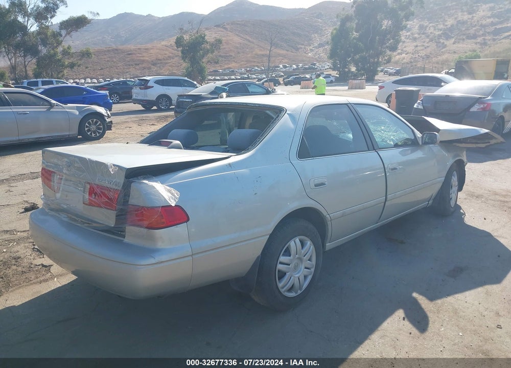 2001 TOYOTA CAMRY LE VIN: 4T1BG22K01U066116