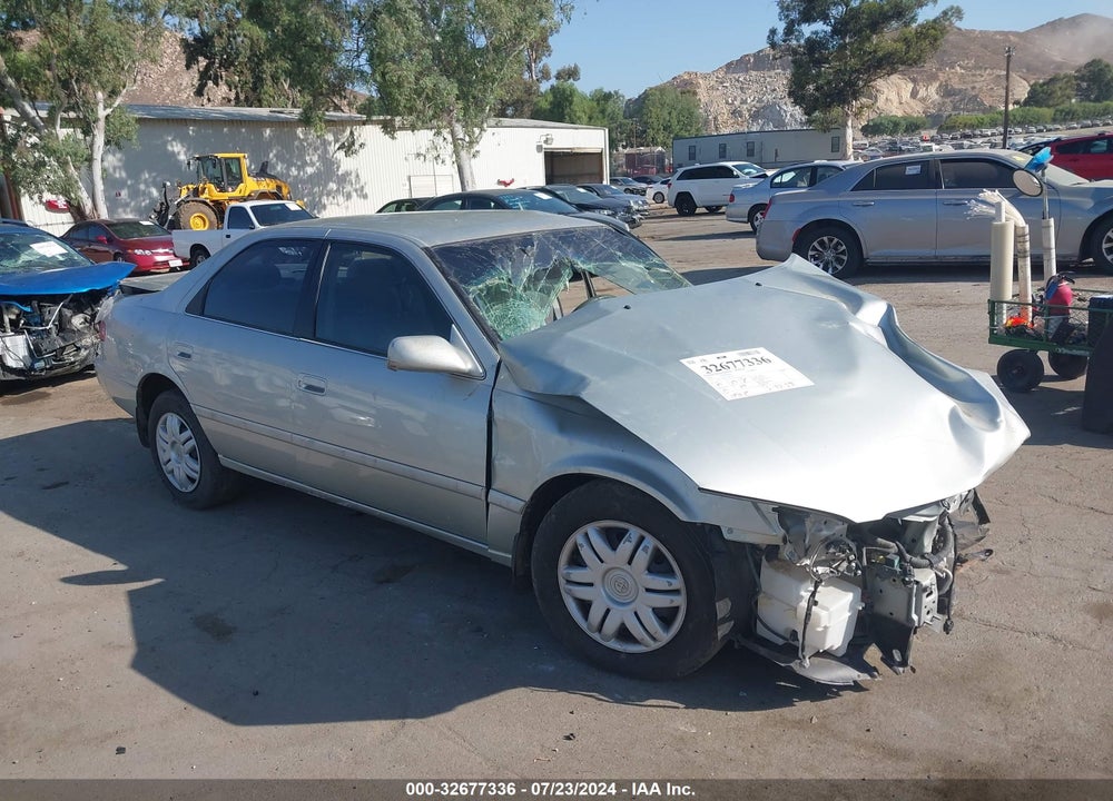 2001 TOYOTA CAMRY LE VIN: 4T1BG22K01U066116