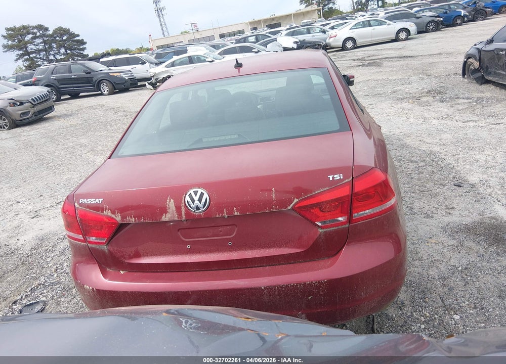 2015 VOLKSWAGEN PASSAT VIN: 1VWAT7A36FC048605