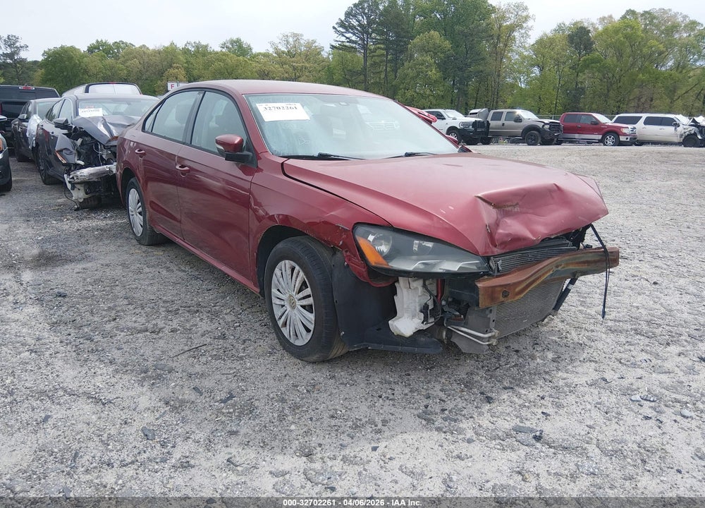 2015 VOLKSWAGEN PASSAT VIN: 1VWAT7A36FC048605