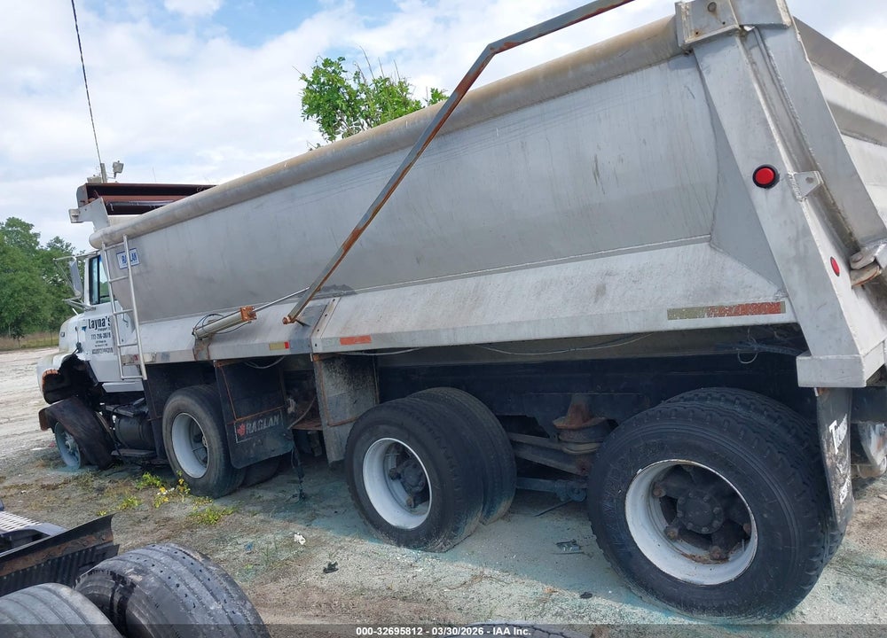 1995 FORD L-SERIES LTS9000 VIN: 1FDZY90UXSVA67696