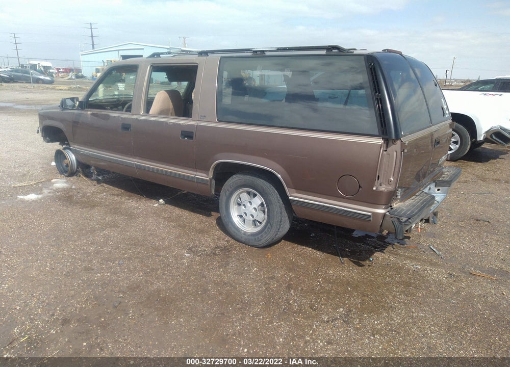 1994 CHEVROLET SUBURBAN VIN: 1GNEC16K9RJ373385