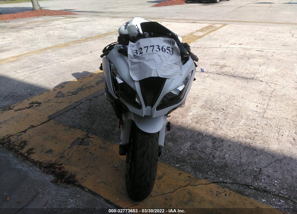 2014 KAWASAKI ZX636 E VIN: JKBZXJE10EA011582
