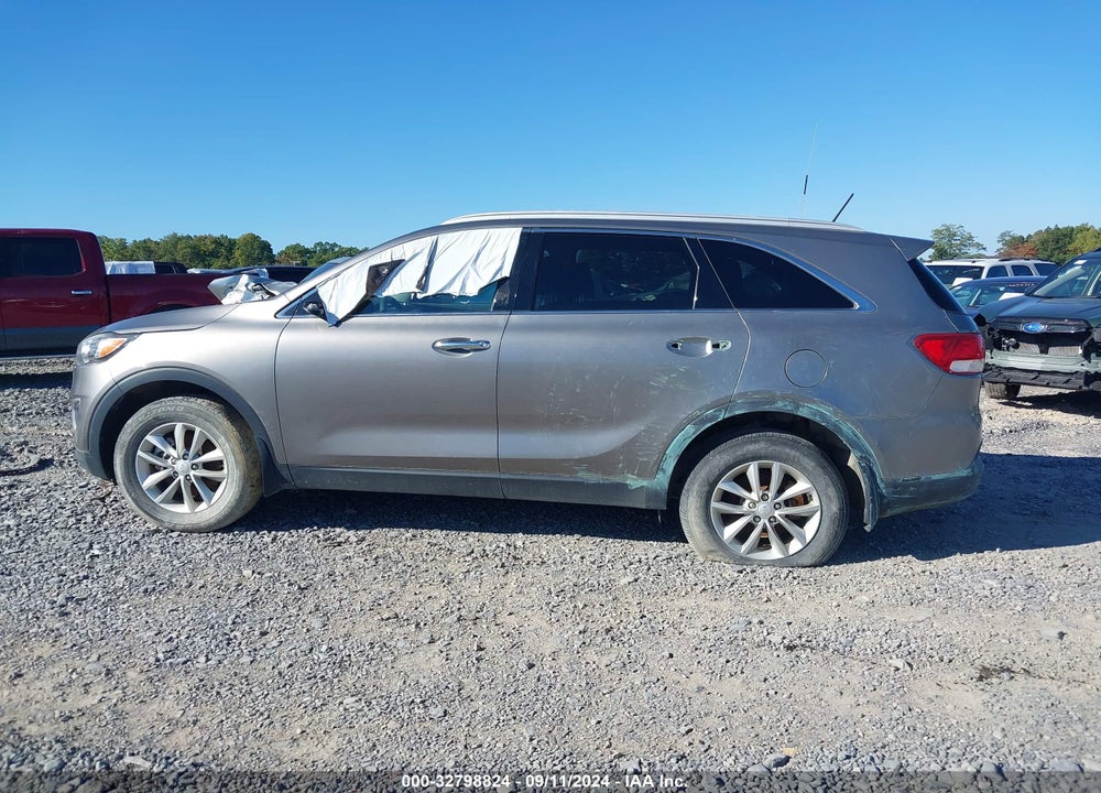 2017 KIA SORENTO VIN: 5XYPG4A38HG226318