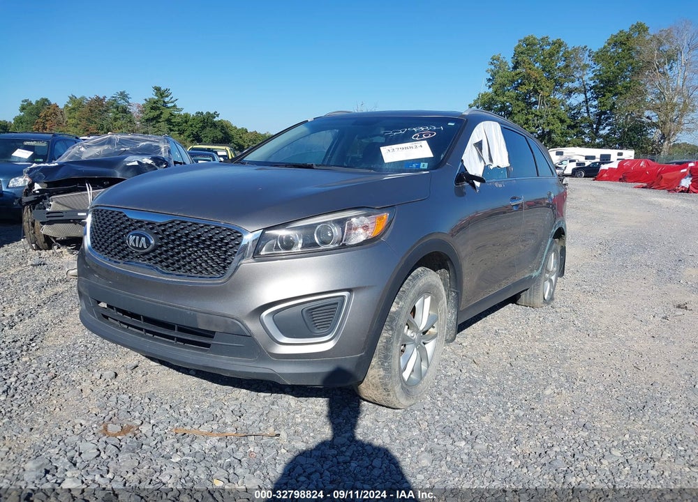 2017 KIA SORENTO VIN: 5XYPG4A38HG226318