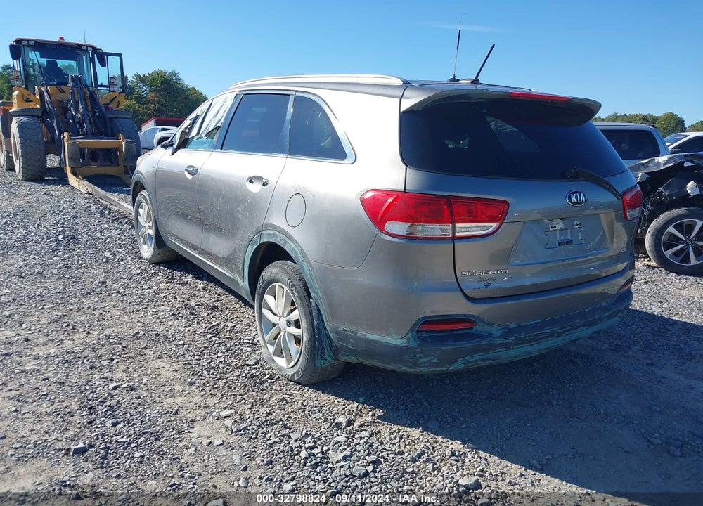 2017 KIA SORENTO VIN: 5XYPG4A38HG226318