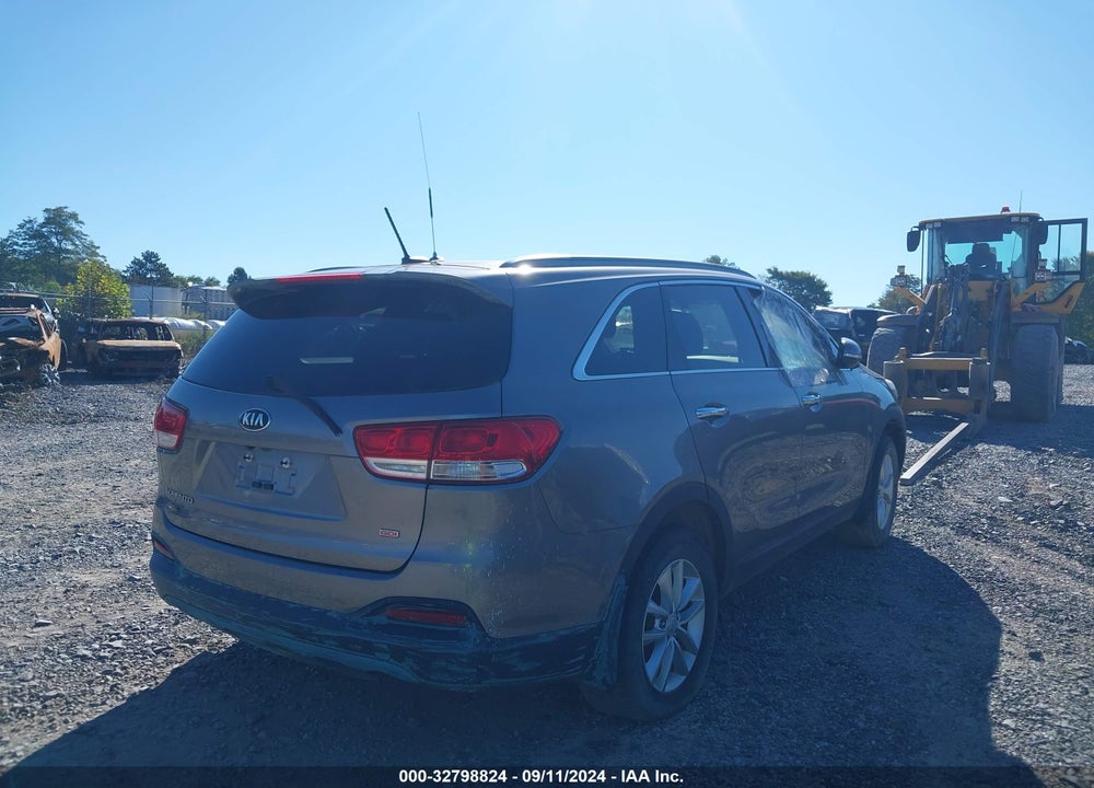 2017 KIA SORENTO VIN: 5XYPG4A38HG226318