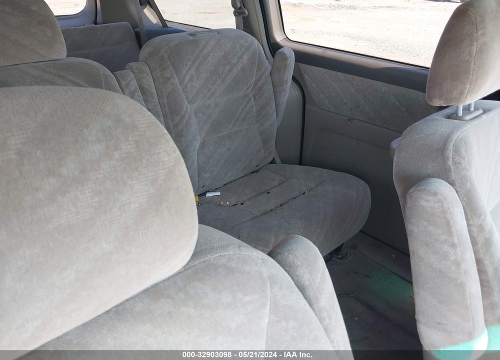 2004 HONDA ODYSSEY EX VIN: 5FNRL188X4B128042