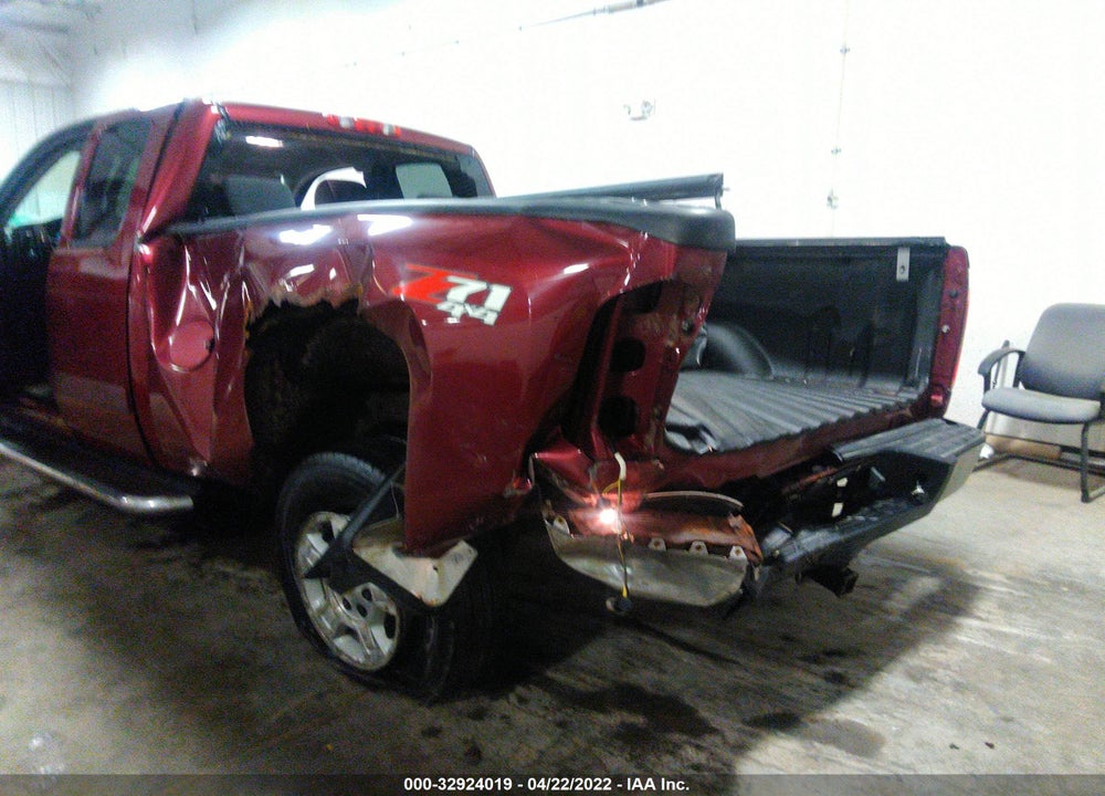 2008 CHEVROLET SILVERADO 1500 LT1 VIN: 2GCEK19J981137648