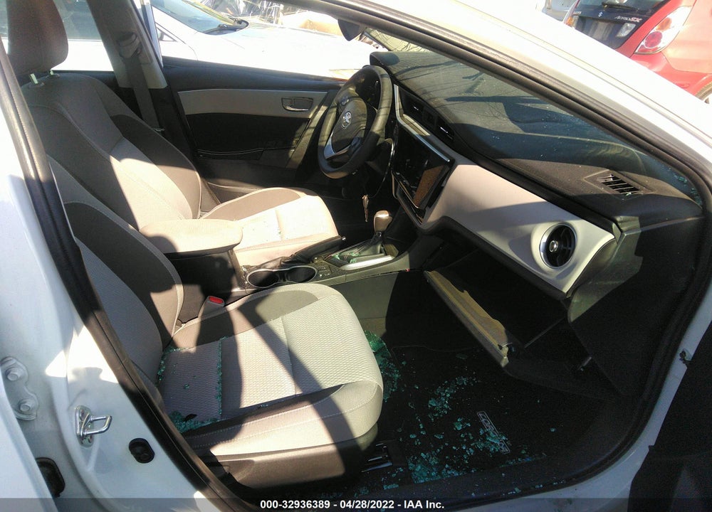 2018 TOYOTA COROLLA VIN: 2T1BURHE5JC063104