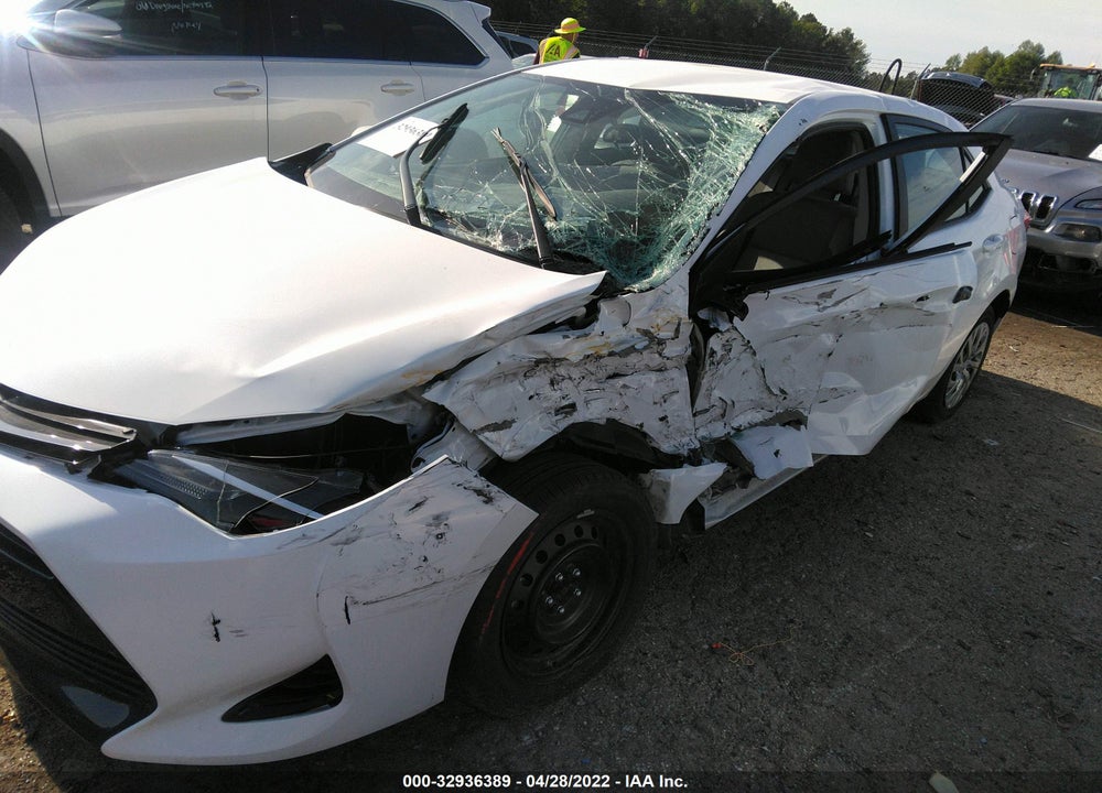 2018 TOYOTA COROLLA VIN: 2T1BURHE5JC063104