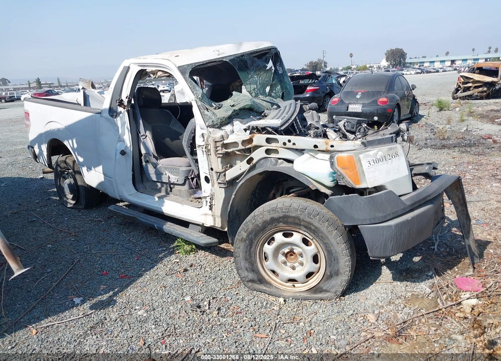 2014 FORD F-150 XL VIN: 1FTMF1CM2EKE58185