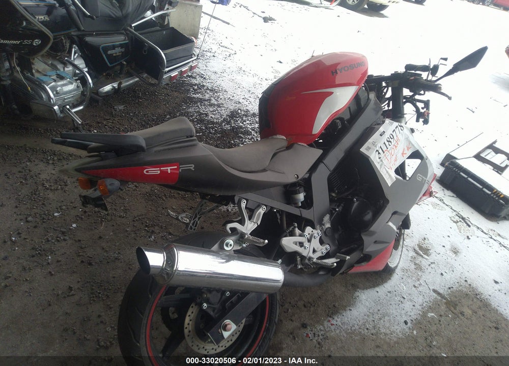 2016 HYOSUNG GT250 R VIN: KM4MJ6277G1700966