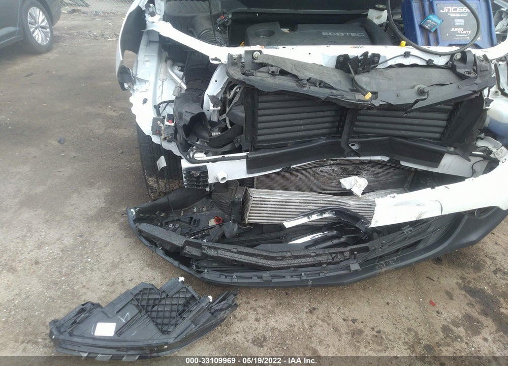 2018 CHEVROLET EQUINOX LT VIN: 2GNAXJEV2J6238183
