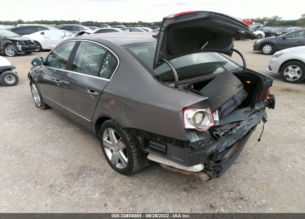 2008 VOLKSWAGEN PASSAT KOMFORT VIN: WVWAK73C58E210833