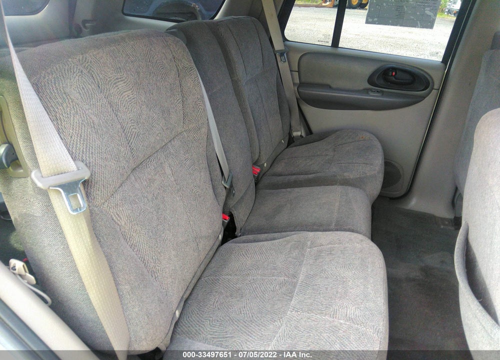 2004 CHEVROLET TRAILBLAZER LS VIN: 1GNDT13S842359139