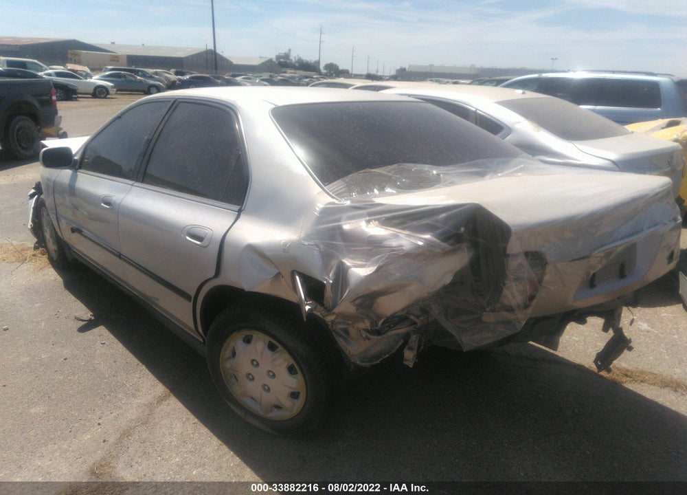 1997 HONDA ACCORD SDN LX VIN: 1HGCD5538VA258674
