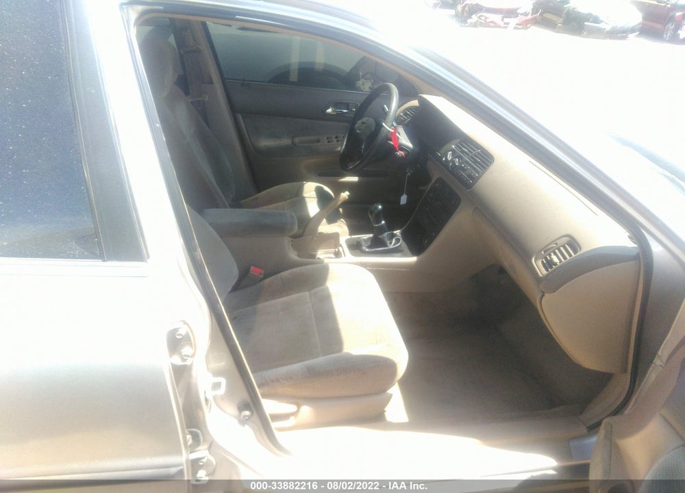 1997 HONDA ACCORD SDN LX VIN: 1HGCD5538VA258674