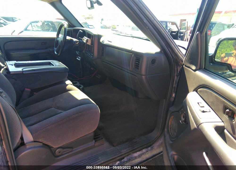 2005 CHEVROLET SILVERADO 1500 LS VIN: 2GCEC13T451179597