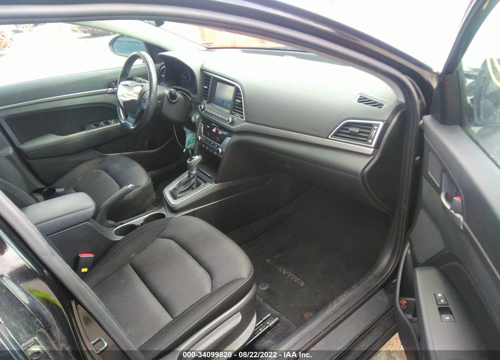 2017 HYUNDAI ELANTRA VIN: KMHD84LF1HU359004