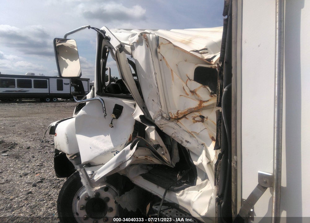 2011 HINO 258/268 VIN: 5PVNE8JM2B4S50116