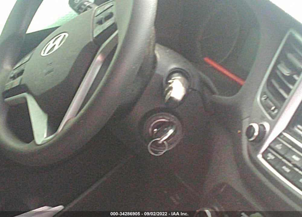 2017 HYUNDAI TUCSON SE VIN: KM8J3CA43HU468383