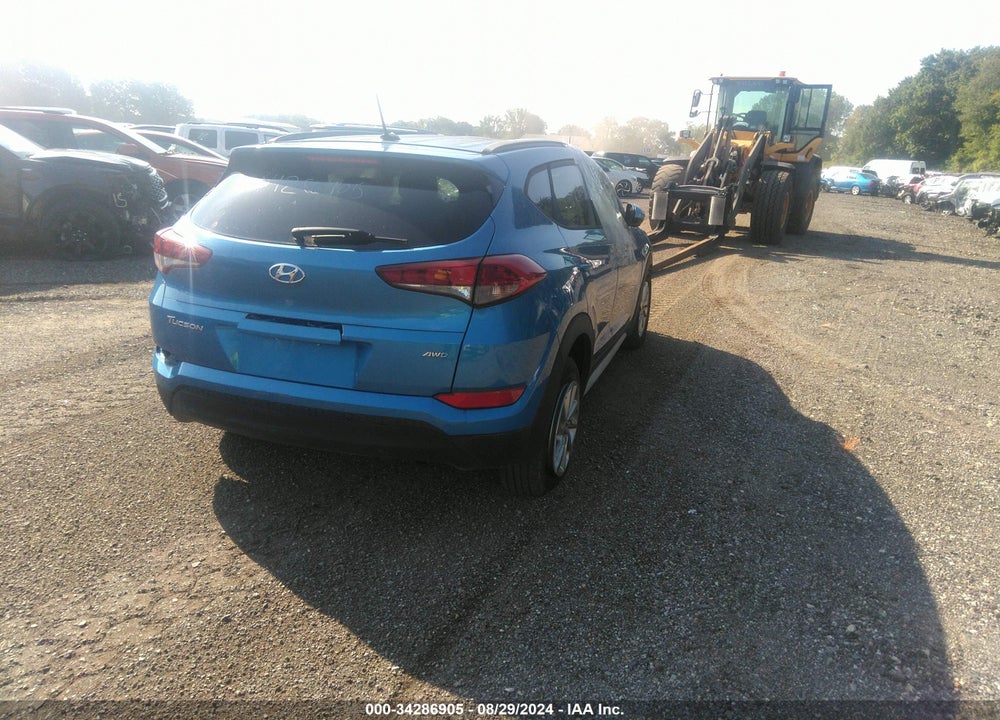 2017 HYUNDAI TUCSON SE VIN: KM8J3CA43HU468383