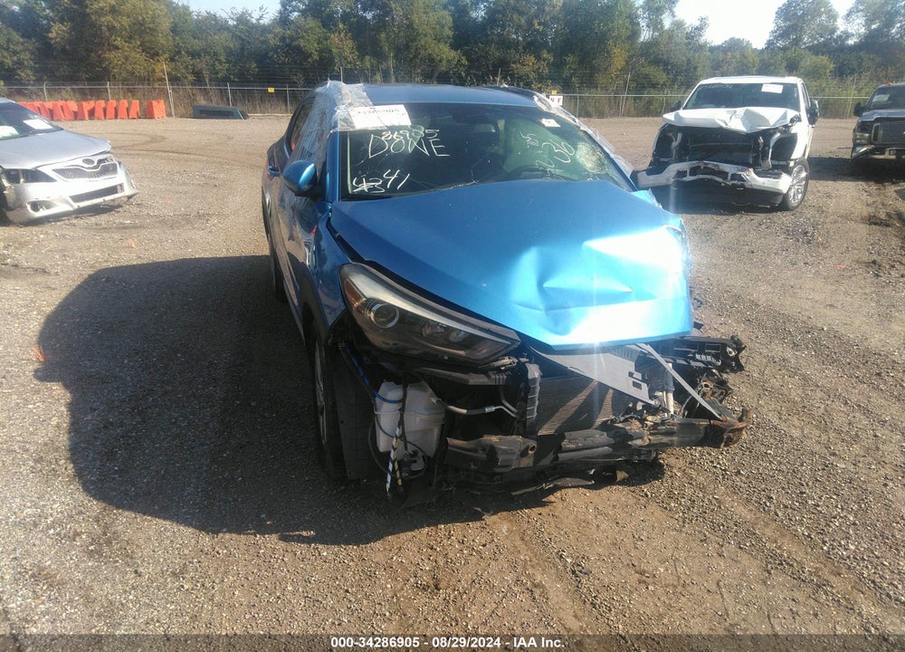 2017 HYUNDAI TUCSON SE VIN: KM8J3CA43HU468383