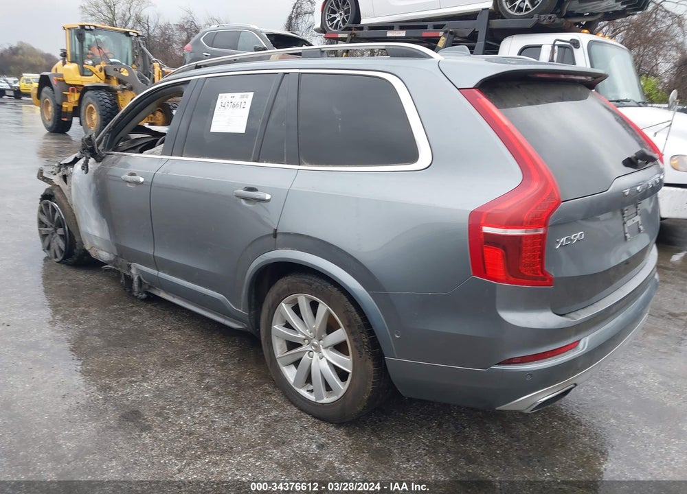 2016 VOLVO XC90 T6 MOMENTUM VIN: YV4A22PK5G1017010