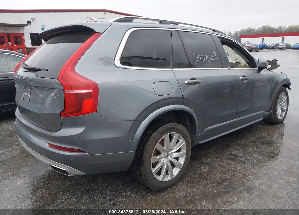 2016 VOLVO XC90 T6 MOMENTUM VIN: YV4A22PK5G1017010
