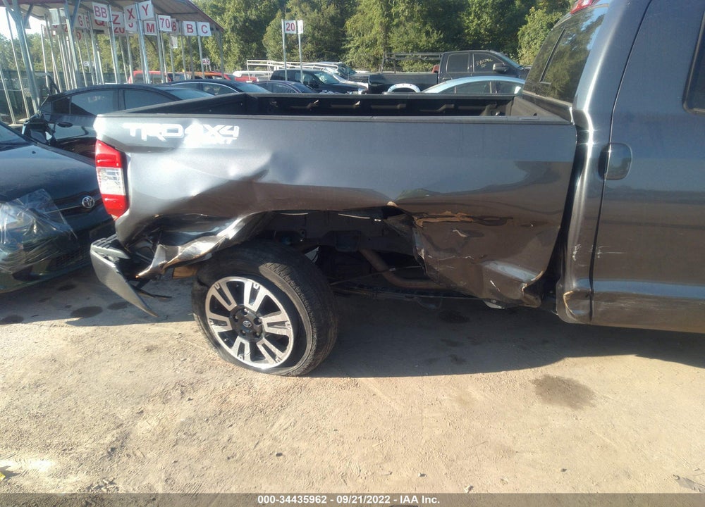 2018 TOYOTA TUNDRA 4WD VIN: 5TFUY5F19JX775462