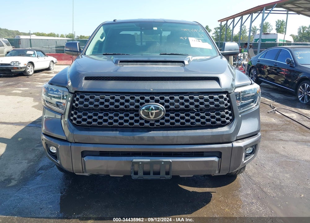 2018 TOYOTA TUNDRA 4WD VIN: 5TFUY5F19JX775462