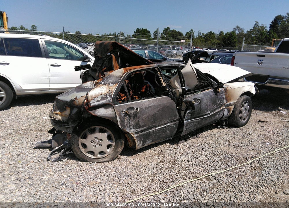 2000 ACURA RL VIN: JH4KA965XYC002876