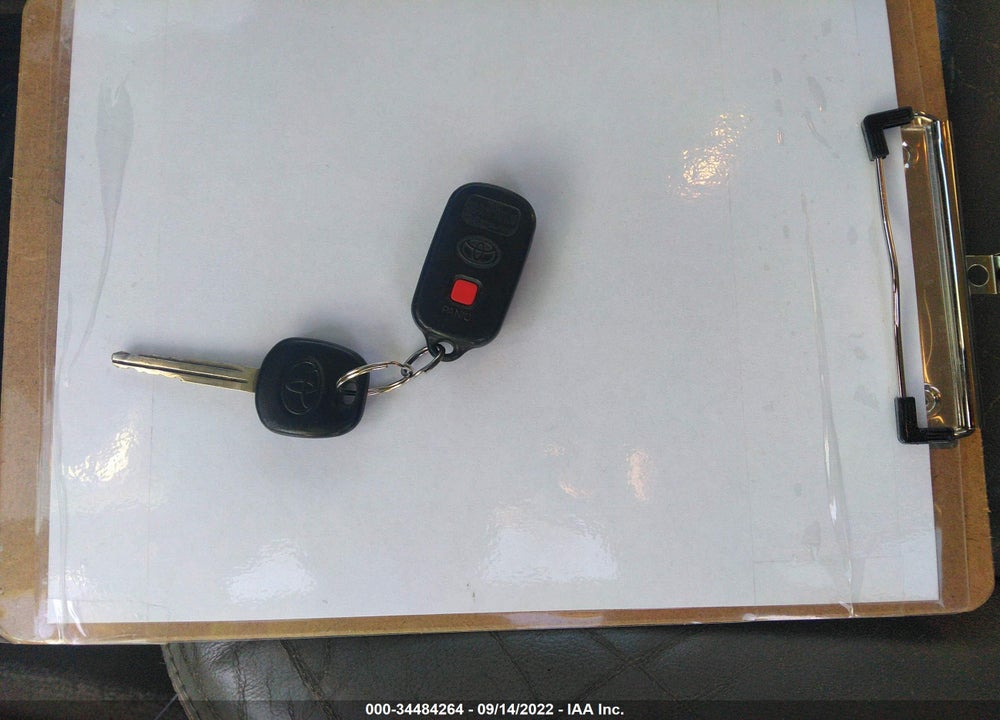 2002 TOYOTA CAMRY LE VIN: 4T1BF32K82U002559