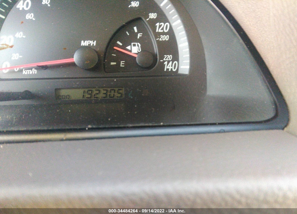 2002 TOYOTA CAMRY LE VIN: 4T1BF32K82U002559