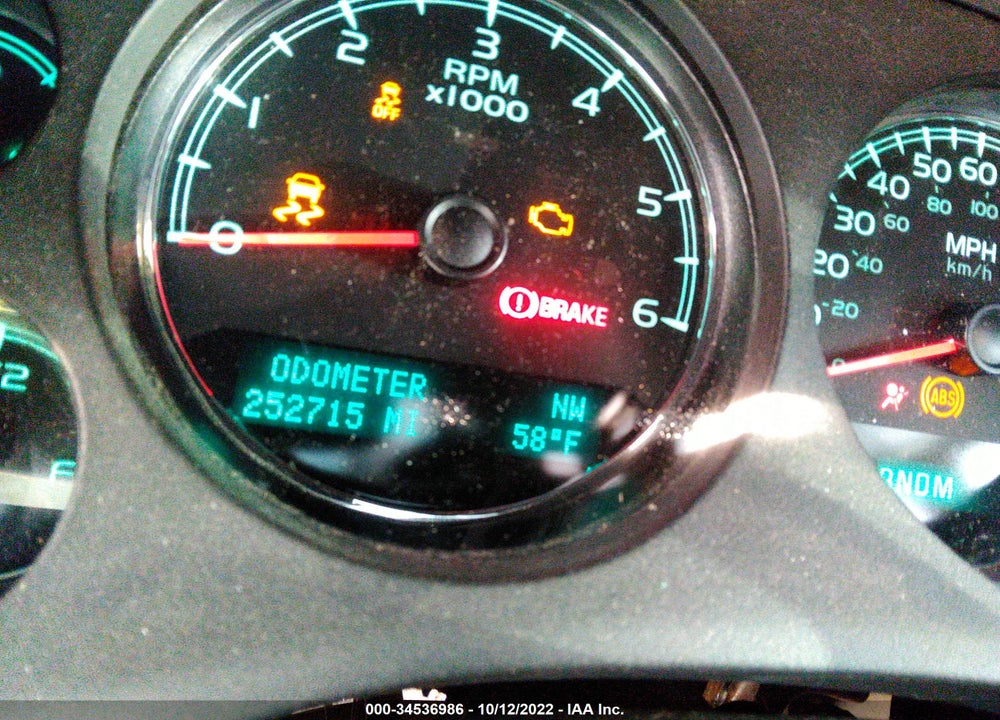 2012 GMC YUKON SLE VIN: 1GKS2AE00CR224004