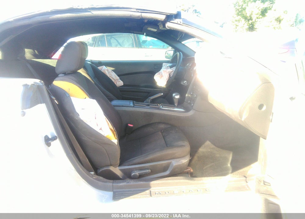 2011 FORD MUSTANG V6 VIN: 1ZVBP8EM3B5129352