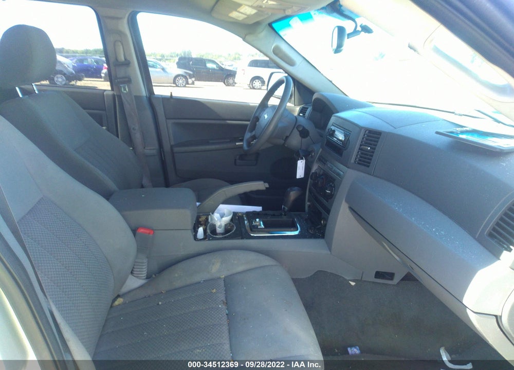 2005 JEEP GRAND CHEROKEE LAREDO VIN: 1J4HR48N75C630081