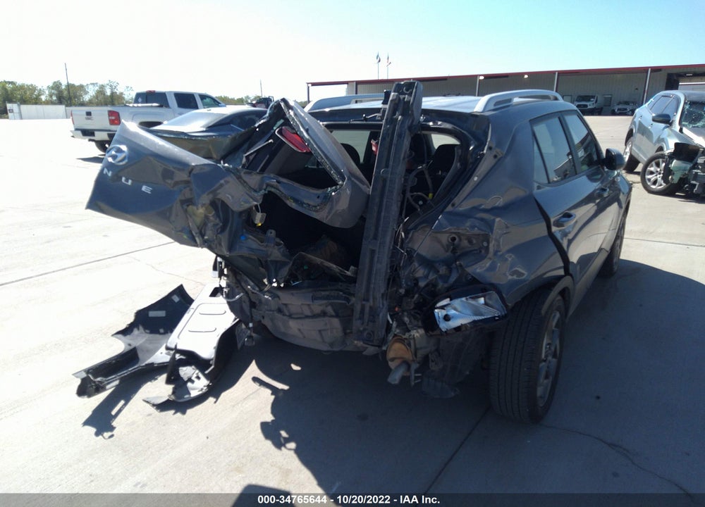 2022 HYUNDAI VENUE SEL VIN: KMHRC8A3XNU137819