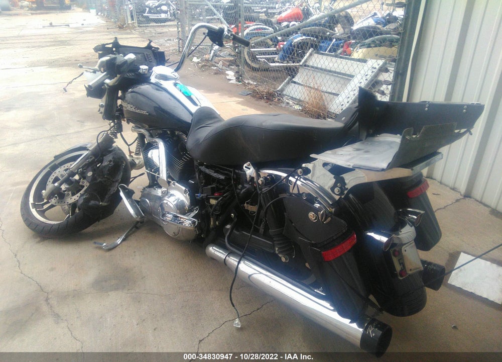 2014 HARLEY-DAVIDSON FLHX STREET GLIDE VIN: 1HD1KBM13EB669757
